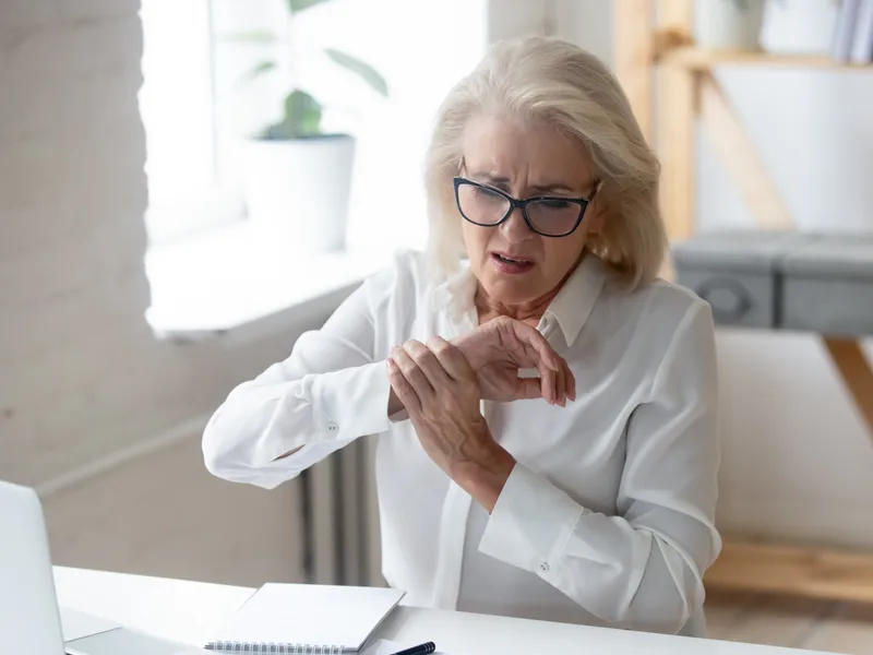 Mulberry Chiropractic treating bursitis in Houston