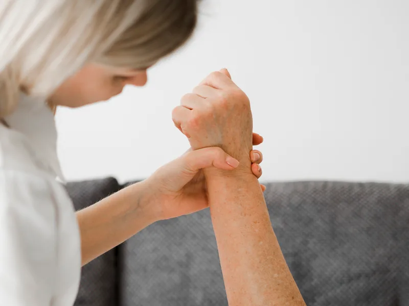 Chiropractic care for neuropathy at Mulberry Chiropractic in Houston