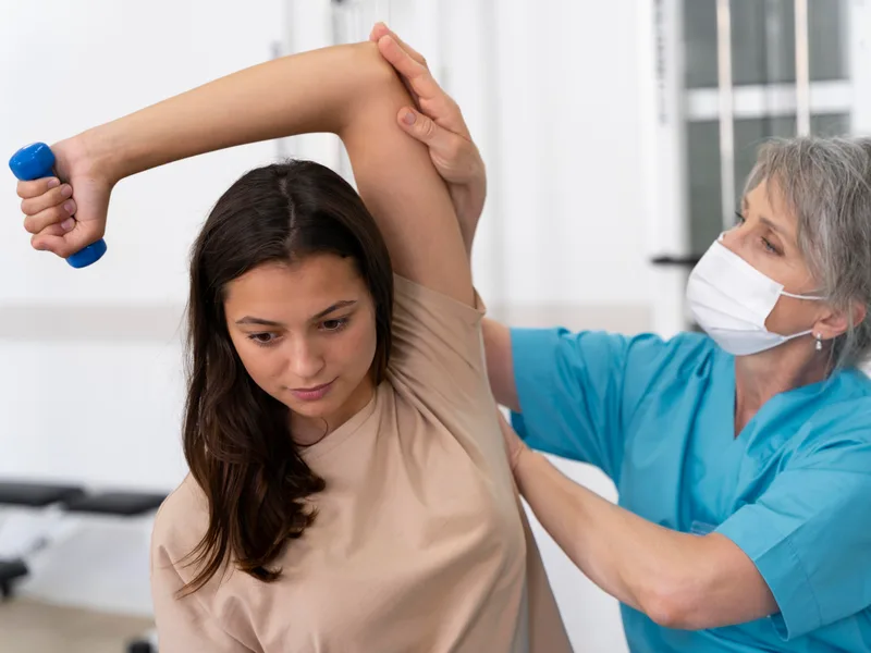 Mulberry Chiropractic treating rotator cuff injury in Houston